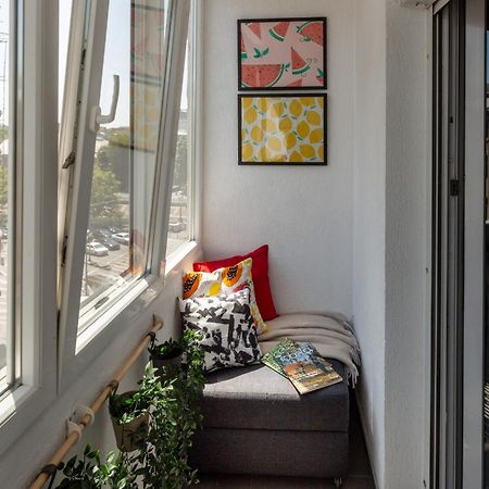 Modern 1Br Apt In The Old Town: The Perfect Choice Boekarest Buitenkant foto