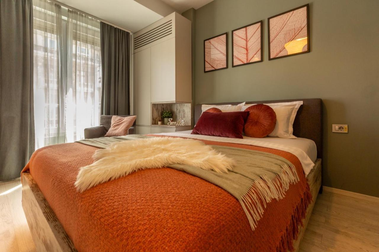 Modern 1Br Apt In The Old Town: The Perfect Choice Boekarest Buitenkant foto