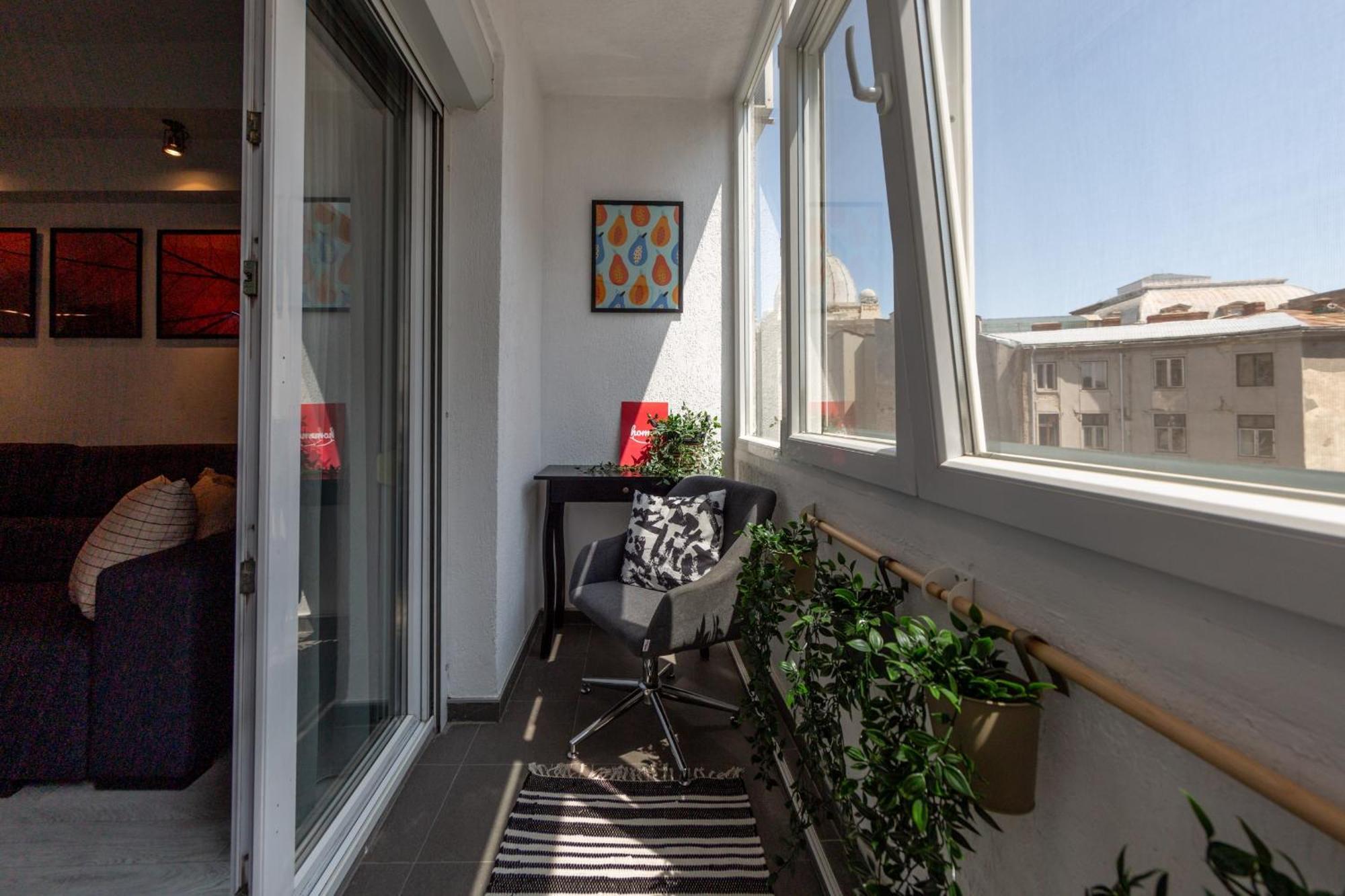 Modern 1Br Apt In The Old Town: The Perfect Choice Boekarest Buitenkant foto
