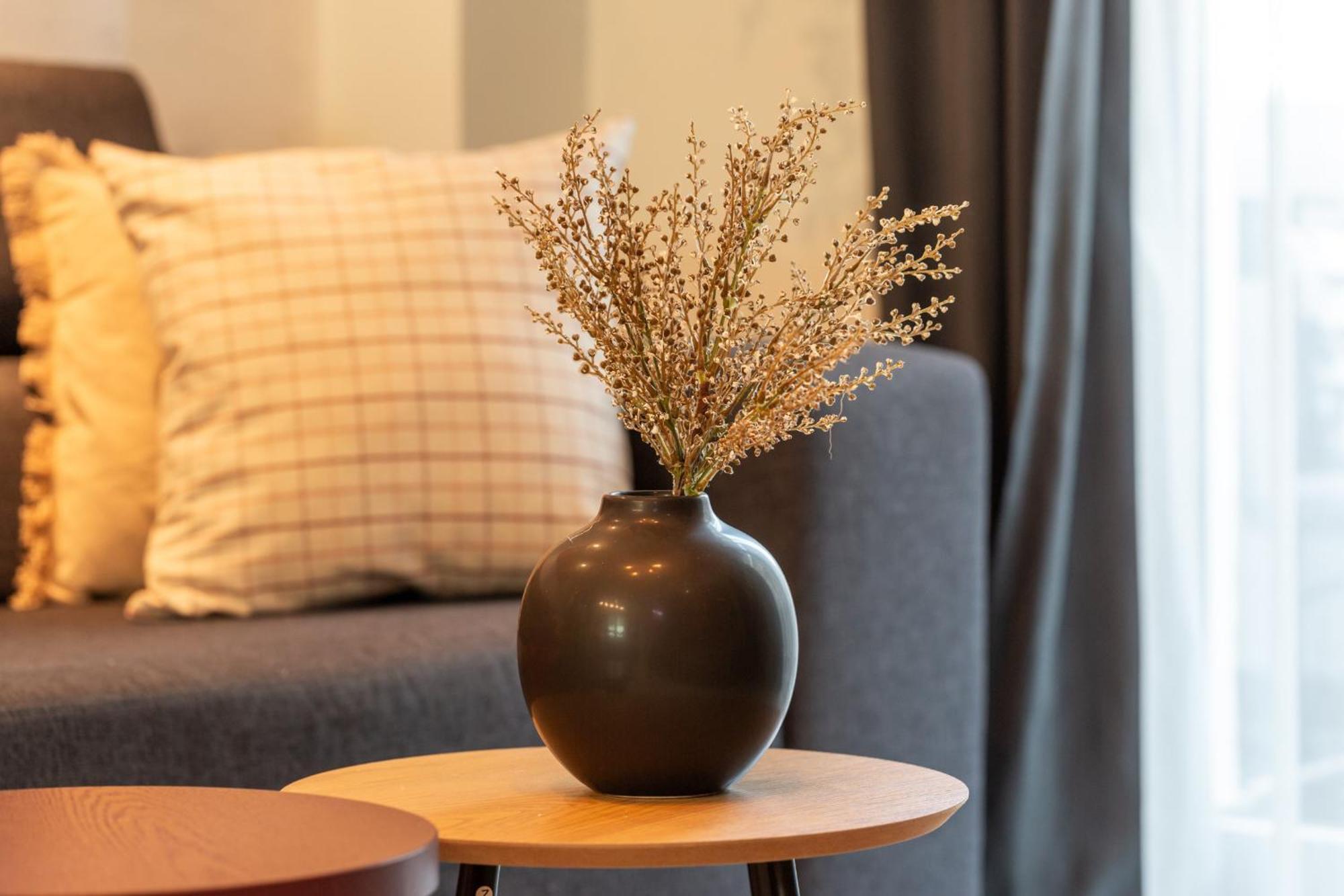 Modern 1Br Apt In The Old Town: The Perfect Choice Boekarest Buitenkant foto