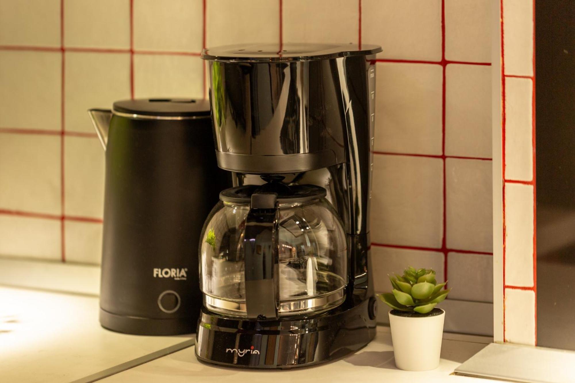 Modern 1Br Apt In The Old Town: The Perfect Choice Boekarest Buitenkant foto