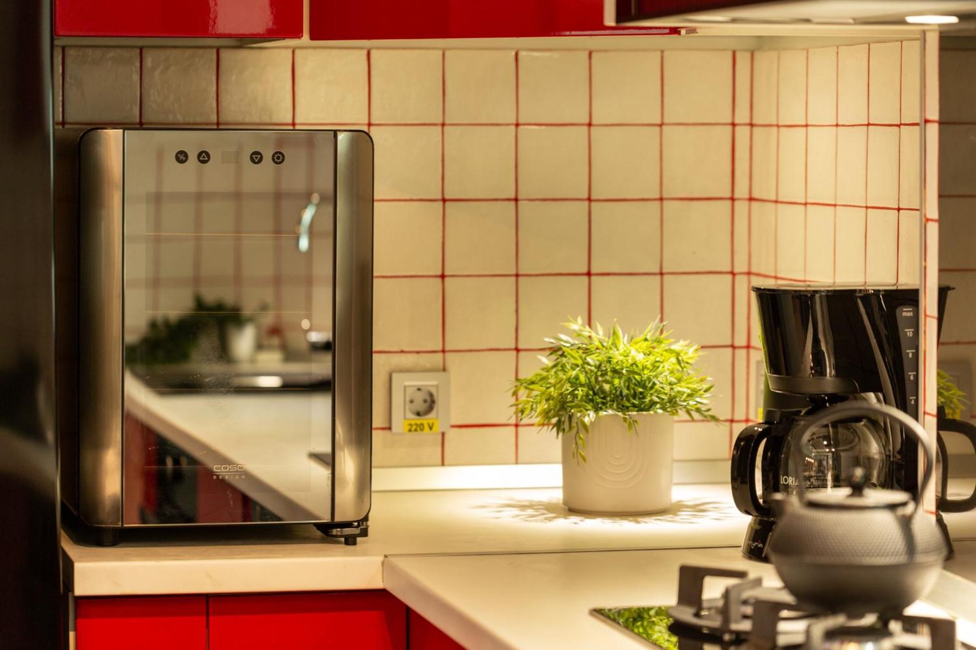 Modern 1Br Apt In The Old Town: The Perfect Choice Boekarest Buitenkant foto
