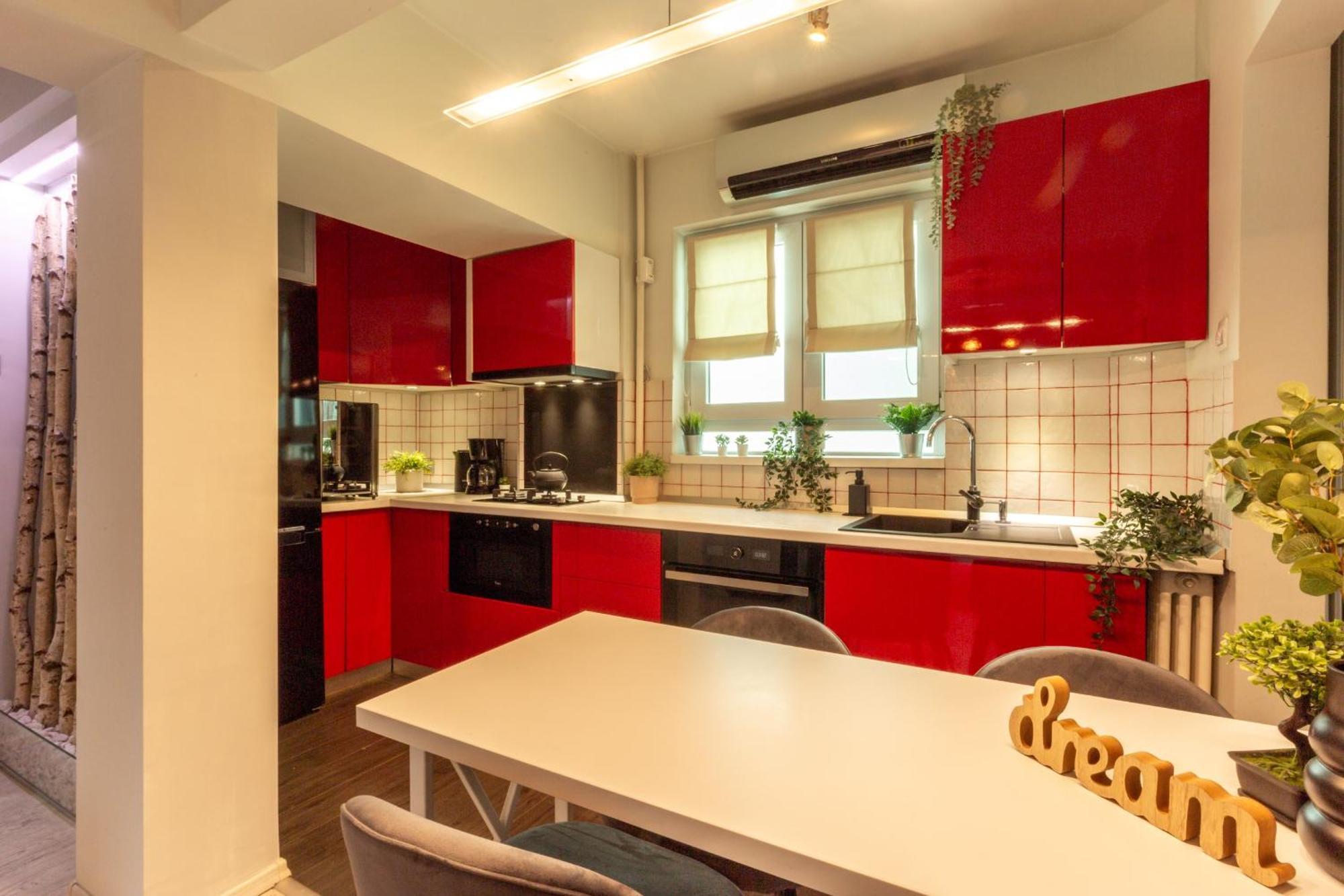 Modern 1Br Apt In The Old Town: The Perfect Choice Boekarest Buitenkant foto